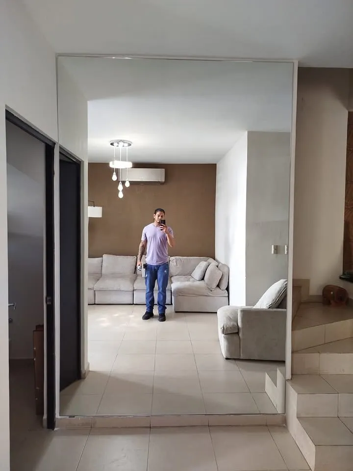 Espejo instalado a la medida